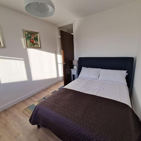 Newly Renovated Apartment! Londra Esterno foto